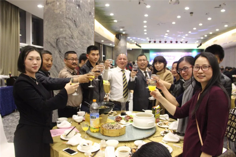 640.webp (15).jpg 640.webp (15).jpg